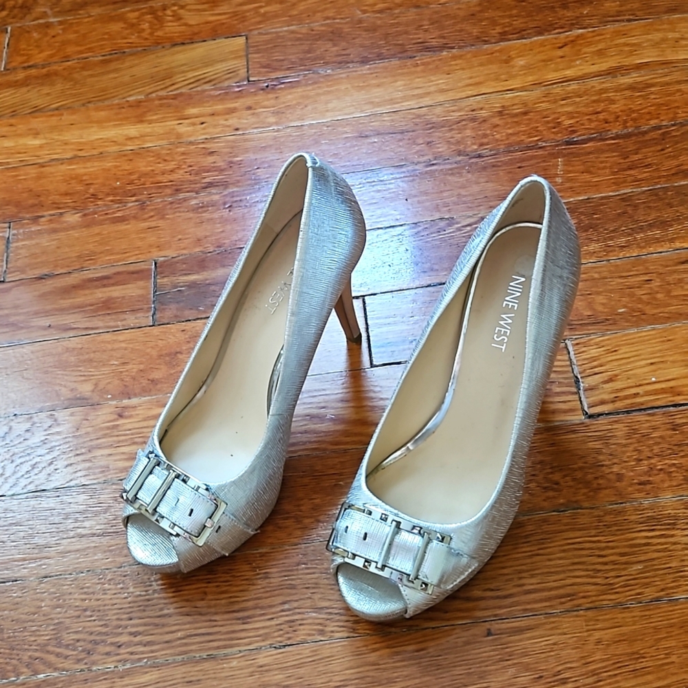 Nine west silver shoes
